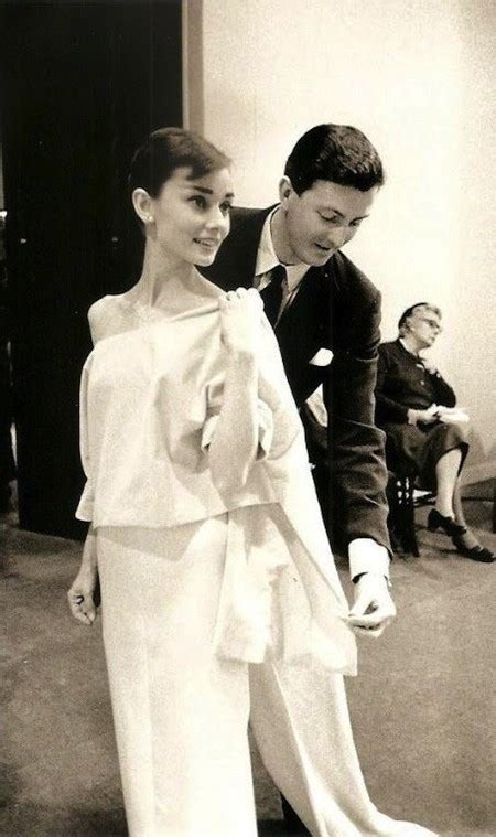 significado de givenchy|La historia de Hubert de Givenchy, un ícono de moda y estilo.